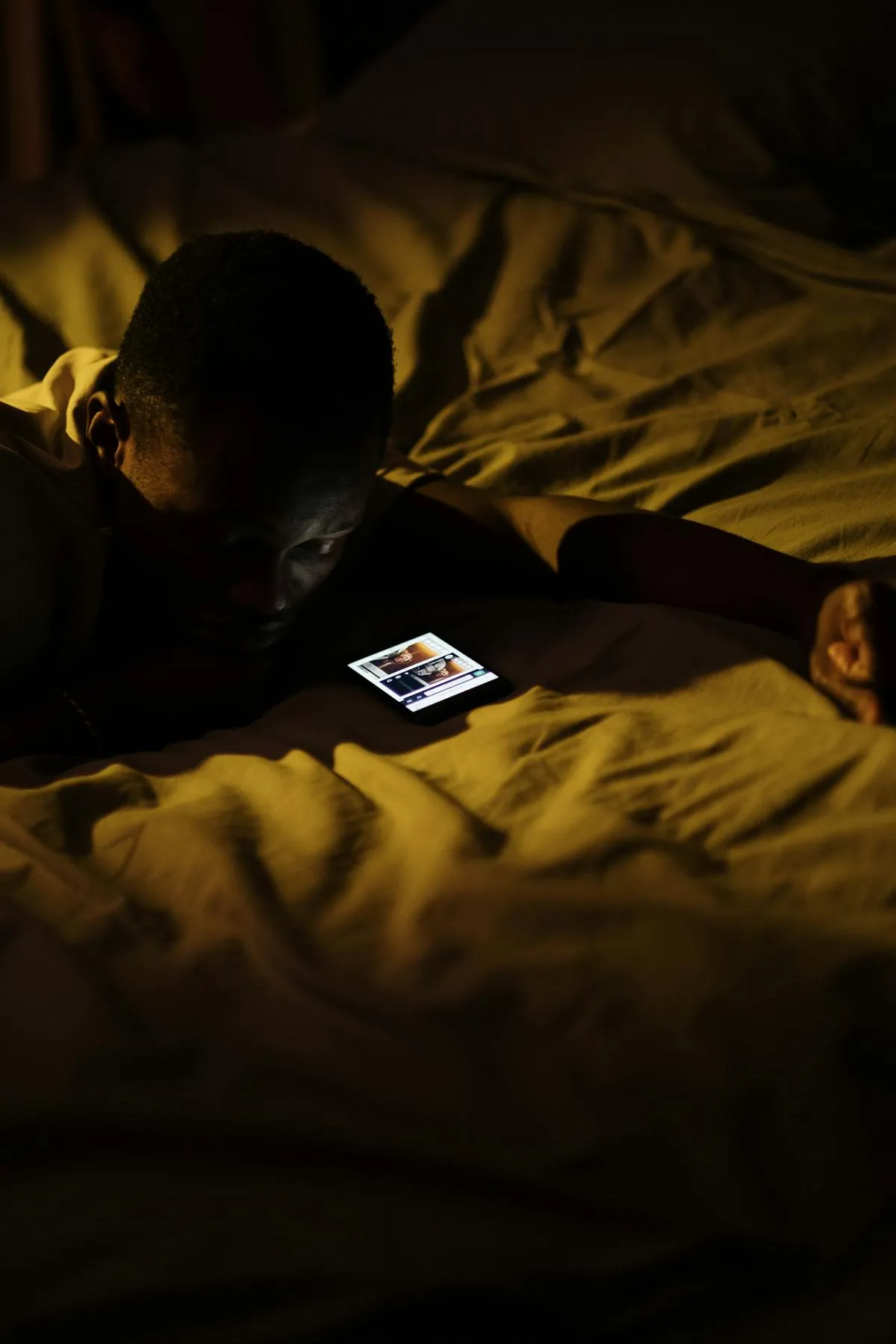 Person who fell asleep with phone showing late-night guest messages