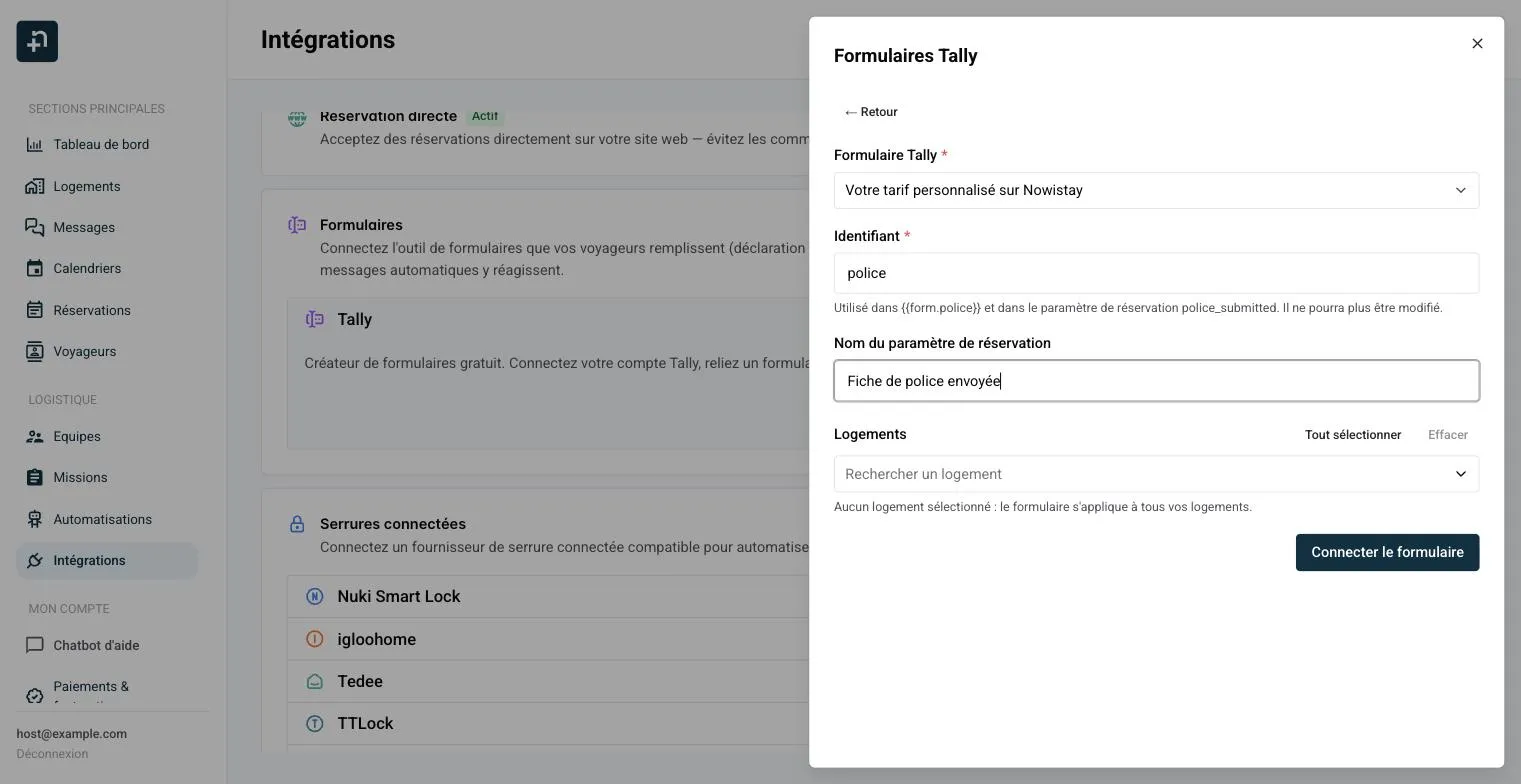 Écran Connecter un formulaire avec les champs Formulaire Tally, Identifiant, Nom du paramètre de réservation et Logements